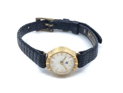 LIP 
Montre bracelet de dame, boîtier en...