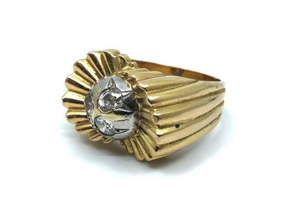 Travail Français
BAGUE en or deux tons 750°...