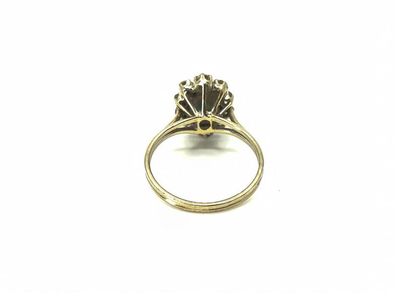 BAGUE 
En or gris 750° ornée d'un saphir...