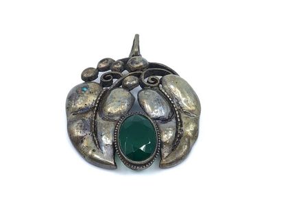 KARST
PENDENTIF en argent 800 orné d'une...