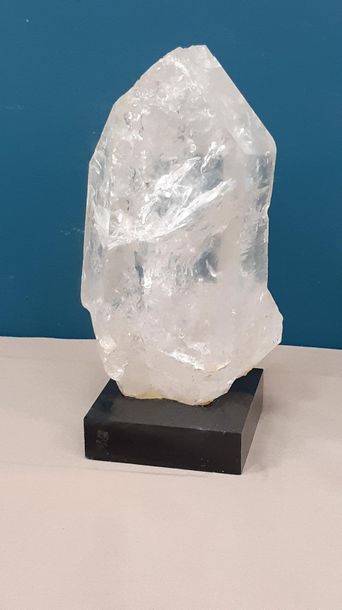 PRISME 
de quartz sur socle