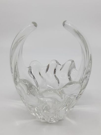 BACCARAT 
Vide poche ( Dim : 18 cm)
On y...