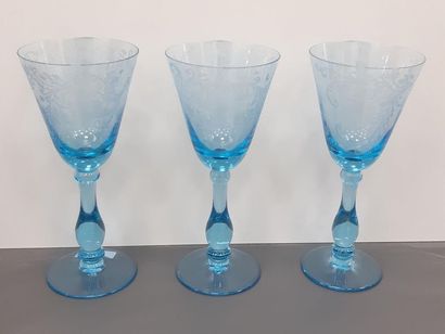 RITZ Paris
Six Verres en cristal bleu gravé...