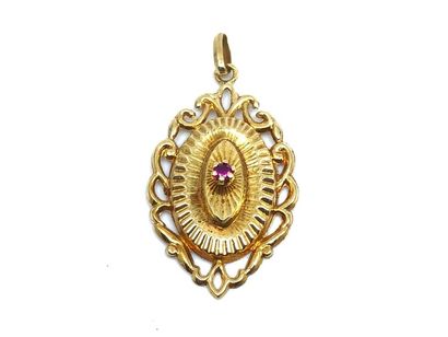 PENDENTIF en or jaune 750° orné d'un rubis...