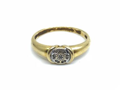 BAGUE en or jaune 750° ornée de diamants...