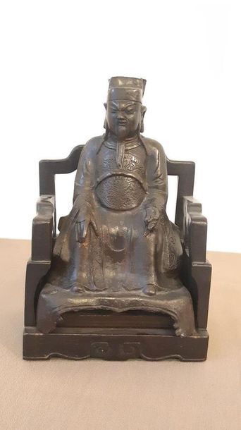 CHINE- XIXème SIECLE
Bronze à patine brune...