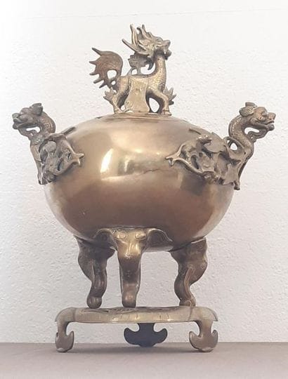 BRULE PARFUM
circulaire à deux anses en bronze...