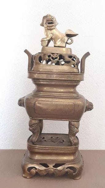 INDOCHINE XIXeme SIECLE
Brule-parfum en bronze...