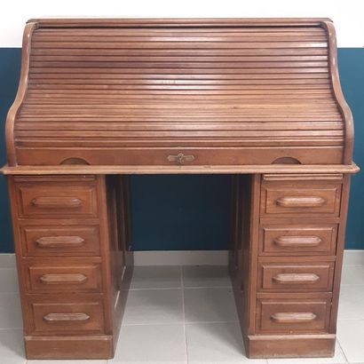 BUREAU A CYLINDRE
en bois dit americain
à...