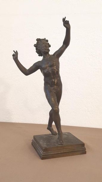 TRAVAIL ITALIEN FIN XIXème SIECLE 
Sculpture...