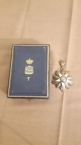 MEDAILLE DE COMMANDEUR 
Ordre du Nil en vermeil...
