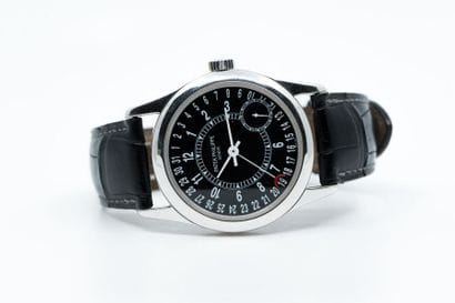 PATEK PHILIPPE 
CALATRAVA 6000G
Montre boîtier...