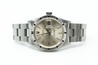 ROLEX 
Oyster perpetual à date 
Montre bracelet...