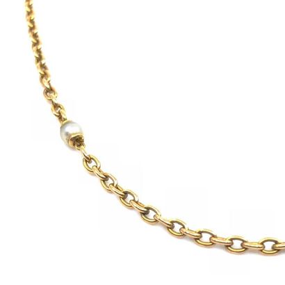 COLLIER en or jaune750° parsemée de perles...