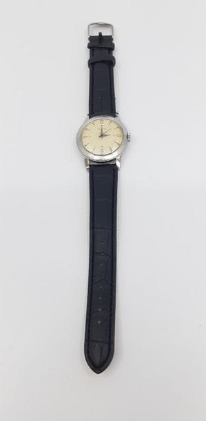 WITTNAUER
Montre bracelet, boîtier rond en...