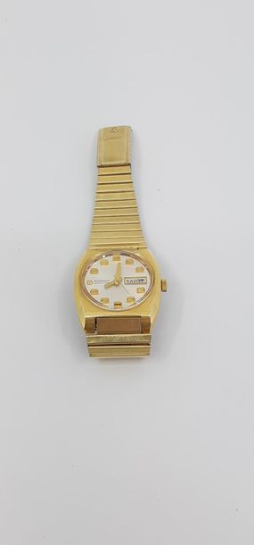 RODANIA world star 25
Montre en métal doré,...