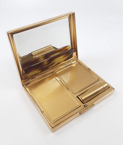 NECESSAIRE de maquillage 
dans sa boite en...