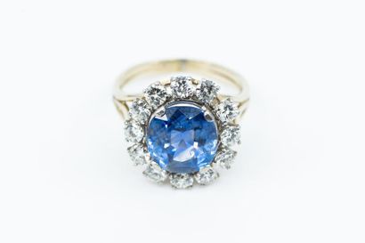 BAGUE
en or gris 750°et platine ornée d'un...