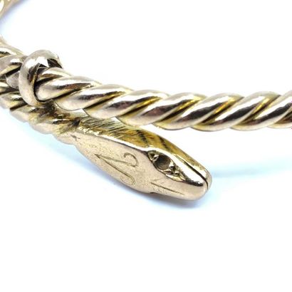 BRACELET torsadé
en or jaune 750° représentant...