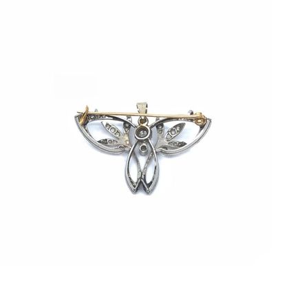 BROCHE faisant pendentif en or deux tons...