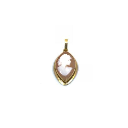 PENDENTIF 
en or jaune 750° ornée d'un camée...