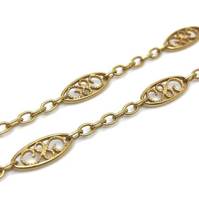 COLLIER 
en or jaune 750° maille filigrannée...