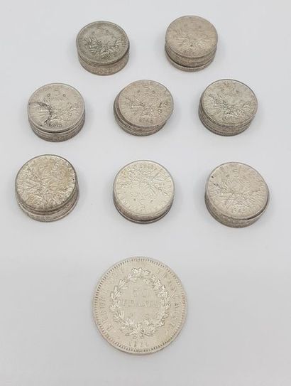 lot de 40 pieces de 5 Frs en argent 
on y...