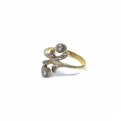 TRAVAIL FRANCAIS
BAGUE en or deux tons 750°...