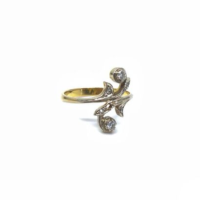 TRAVAIL FRANCAIS
BAGUE en or deux tons 750°...