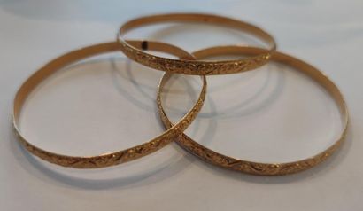 TROIS BRACELETS joncs en or jaune 750°
Poids...