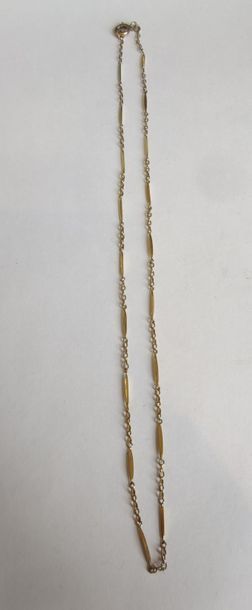 Yellow gold chain 750° 
Weight : 3,82 g
