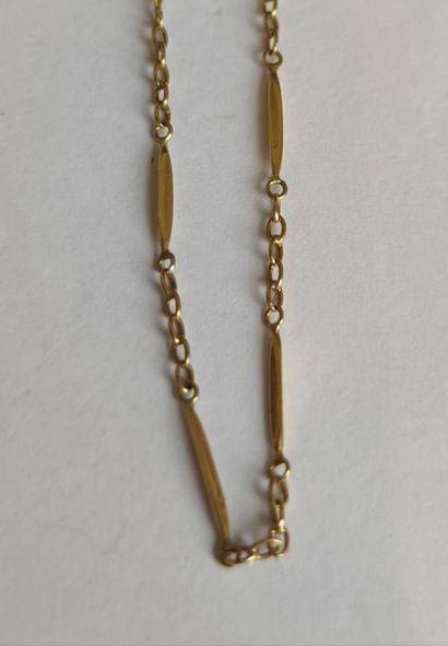 Yellow gold chain 750° 
Weight : 3,82 g