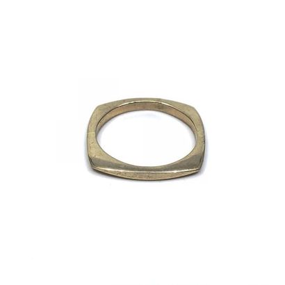 ALLIANCE neuve carrée en or jaune 750°
Poids...