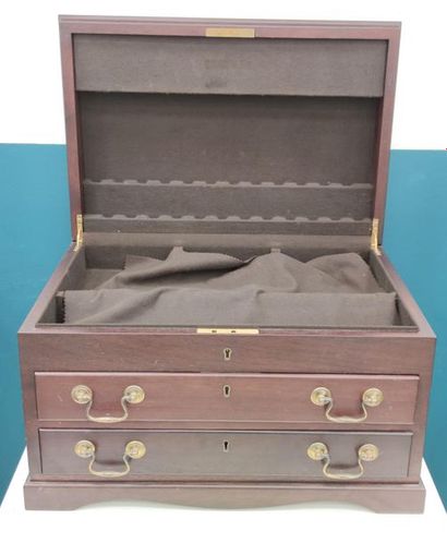 COFFRET à ménagère en bois peint façon acajou...