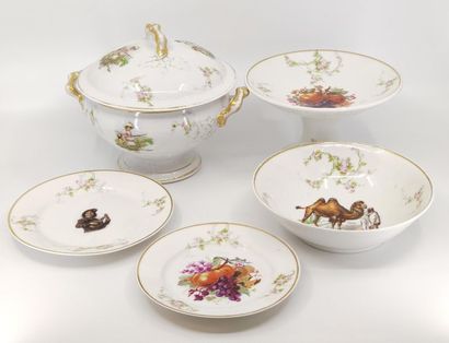 LIMOGES M REDON (1891-1906)
Partie de dinette...