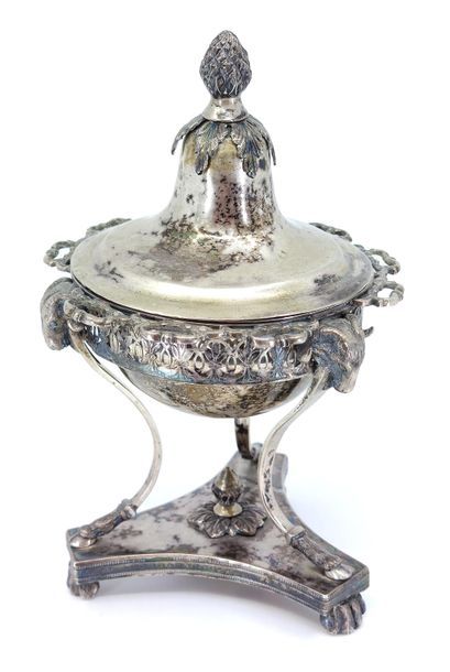 SUCRIER 
Sucrier circulaire en argent (AC),...