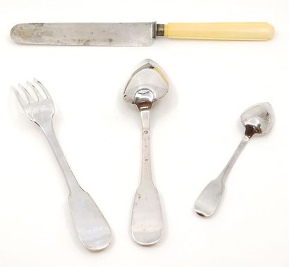 MENAGERE en argent modèle uniplat comprenant...