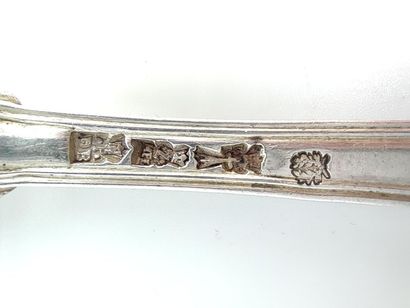 PAIRE DE COUVERTS de table en argent modèle...