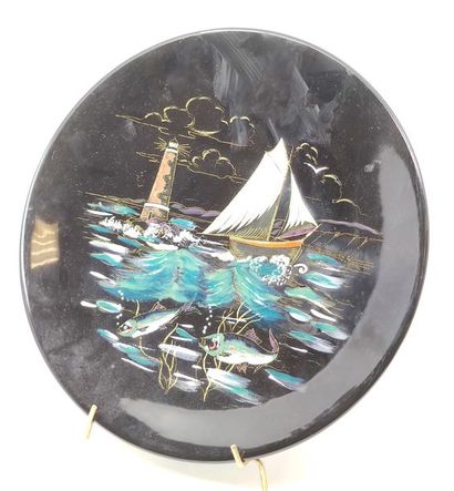 LONGWY-PLAT ROND Vue Maritime sur fond noir
Deuxième...