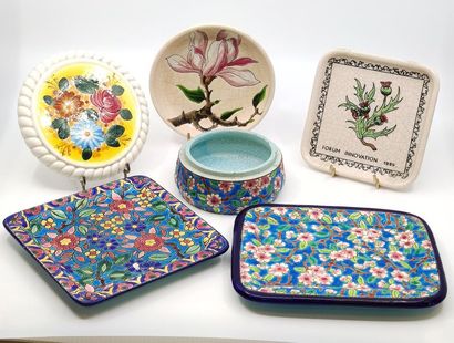 LONGWY-BOITE RONDE HEXAGONALE à décor floral...