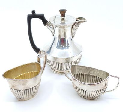 PARTIE DE SERVICE à café comprenant :
Cafetière...