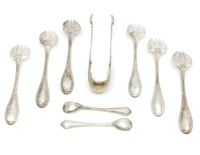 LOT d' ARGENT comprenant :
Six fourchettes...