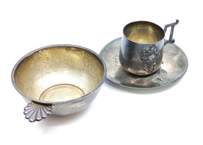 LOT D'ARGENT, comprenant : 
- Tasse et sous...