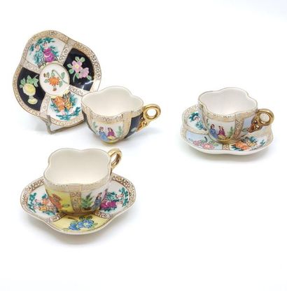 TRAVAIL ALLEMAND 
TROIS tasses quadrilobés...