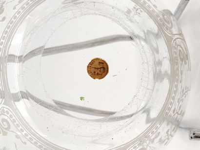 BACCARAT
Nécessaire de nuit en cristal gravé...