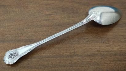 CUILLERE à ragout en argent modèle au filet...