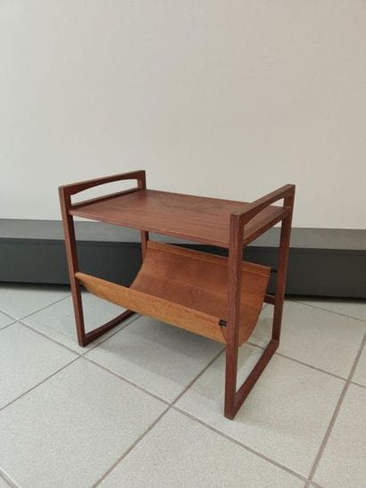 TRAVAIL SCANDINAVE 
PORTE-REVUE en teck avec...