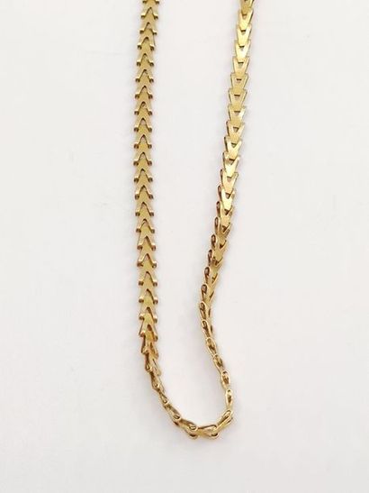 Yellow gold chain 750° 
Weight: 9.33 g