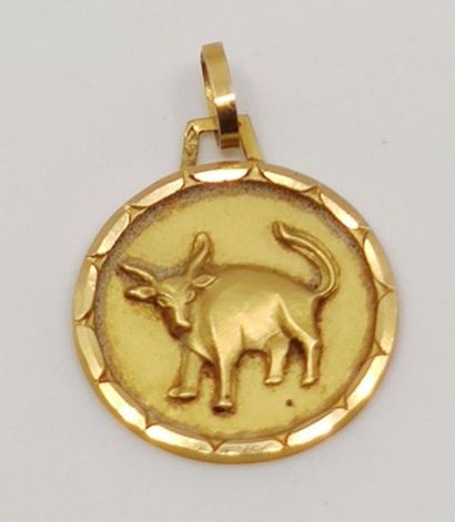 MEDAL in 750° yellow gold with the sign of...