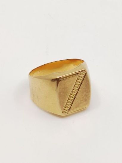 HORSE HORSE in 750°
yellow gold Weight: 9.10...